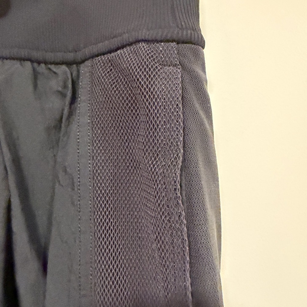 💜lululemon athletica Black Flare Pants 💜 - Picture 6 of 12